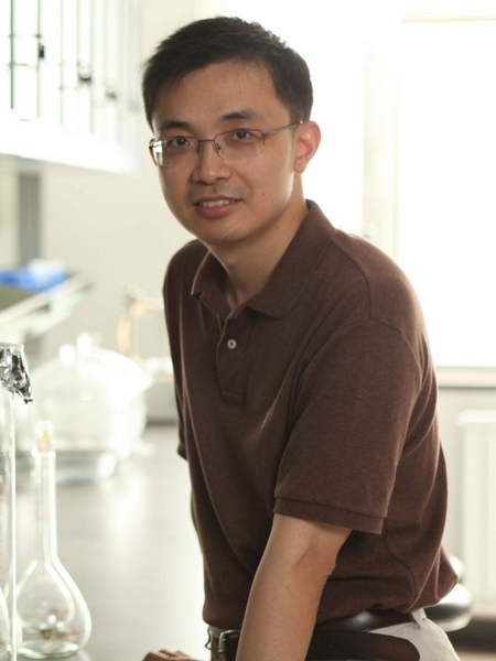 Qianben Wang Qianben Wang