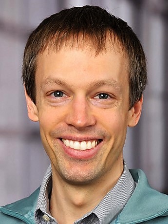 head shot of Martin Haesemeyer