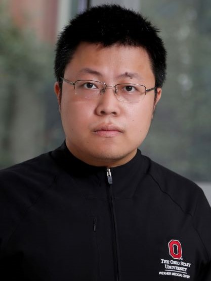 head shot of Qingfei Zheng