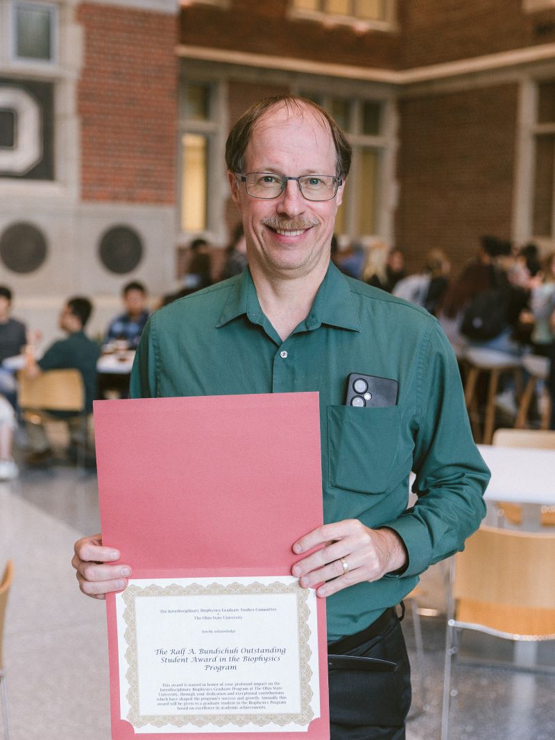 The Ralf A. Bundschuh Outstanding Student Award in Biophysics